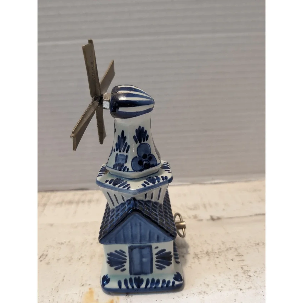 Vtg DELFT BLUE Rotating Windmill Music Box #61 